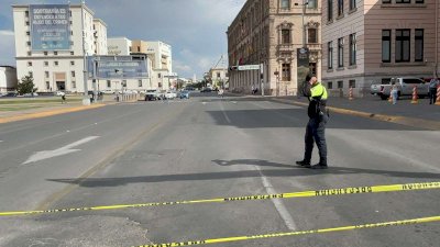 Continúa el caos vial en la Carranza y Juárez por protestas