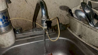 Inconformes vecinos de colonias por tandeo de agua potable 