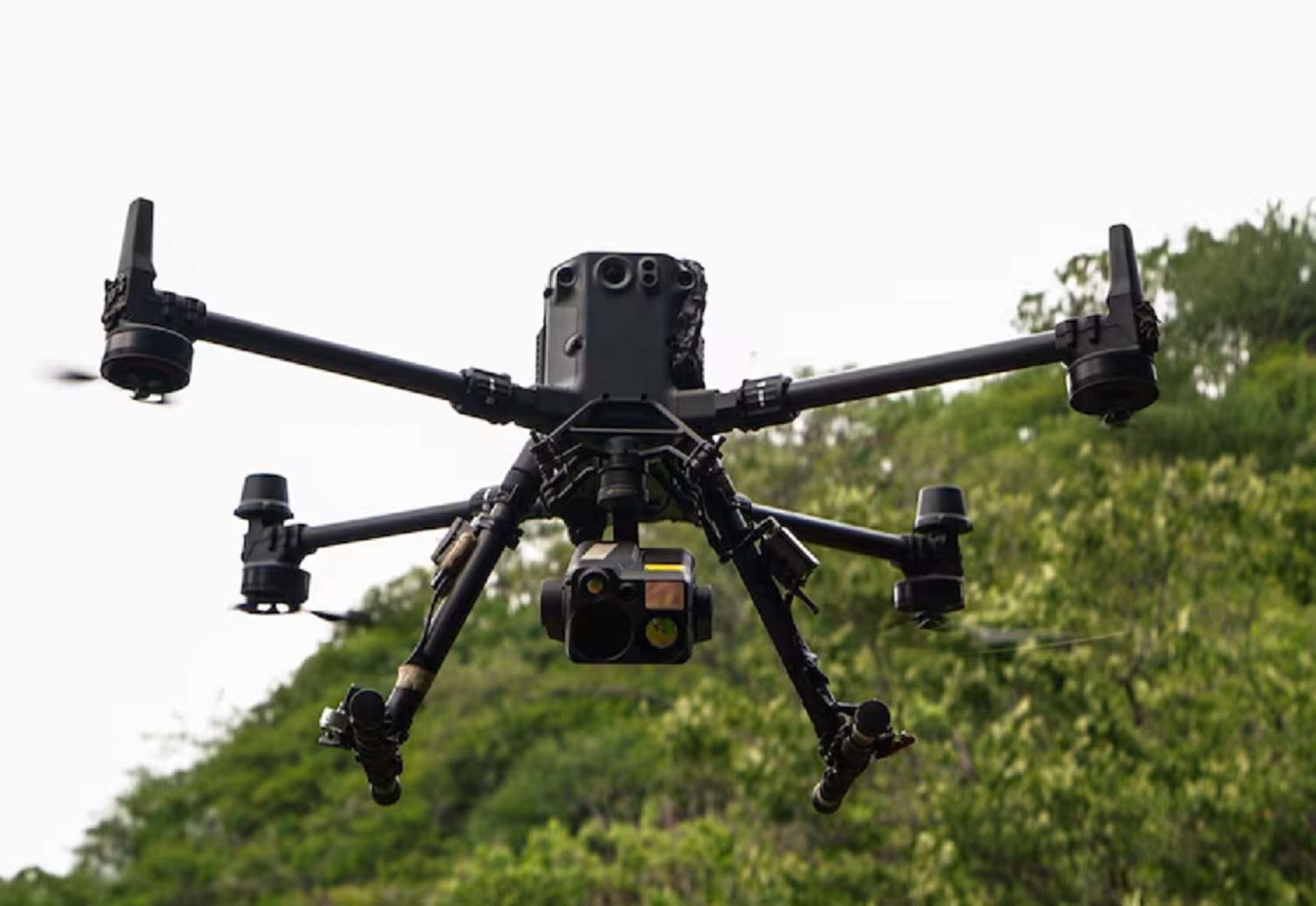 Derriba EU 300 drones de cárteles en frontera con México este año