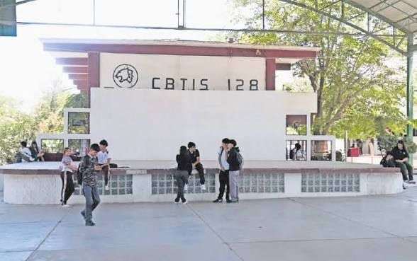 Denuncian falta de aires en Cbtis 128; padecen calor extremo en aulas 