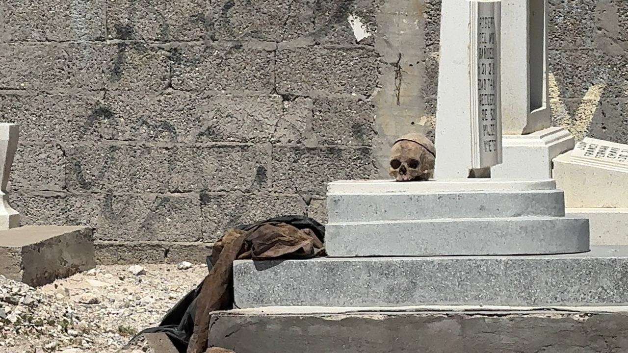 Localizan osamenta dentro de bolsa en panteón Tepeyac