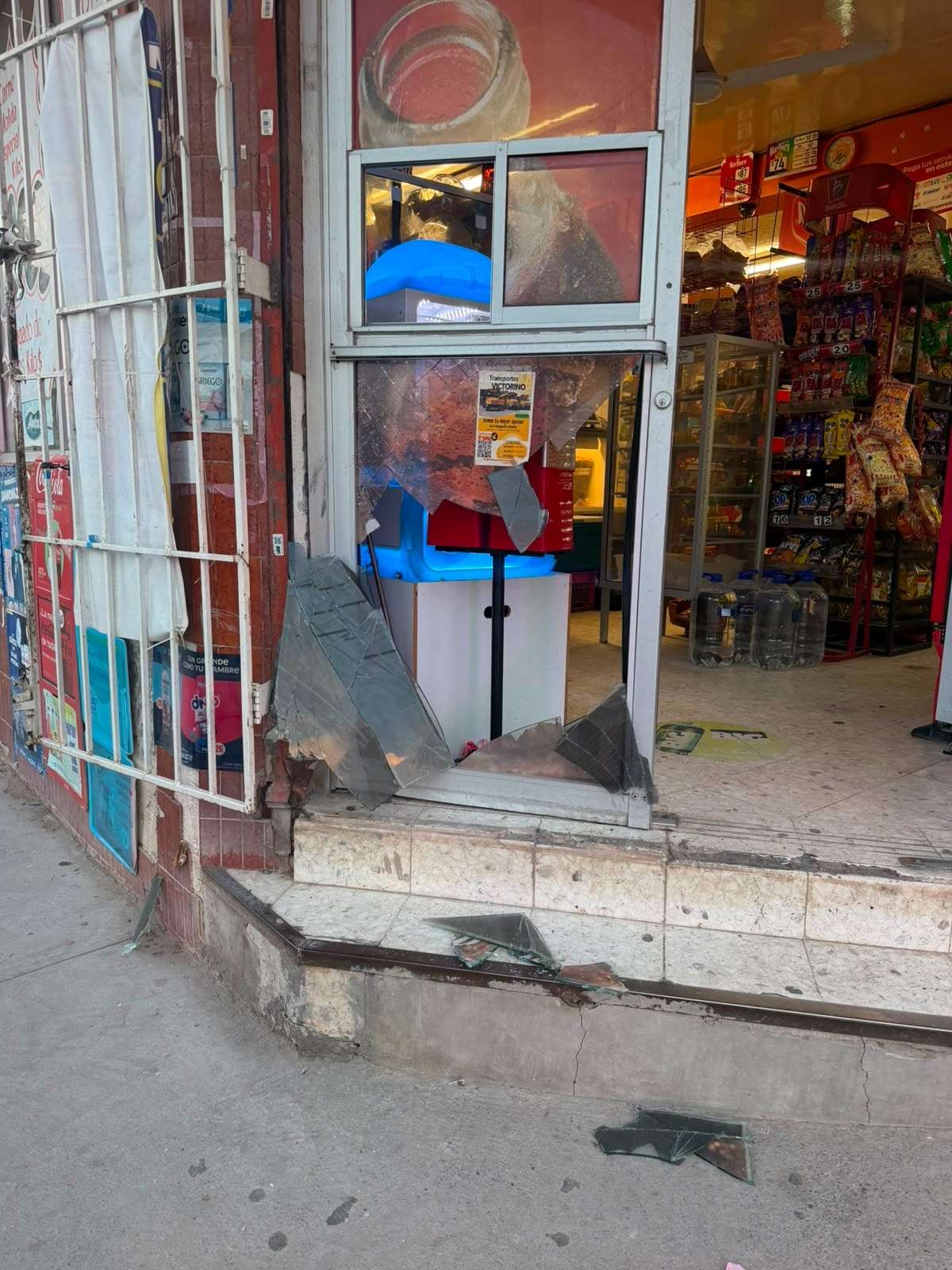 Detienen a sujeto señalado por daños a negocio 