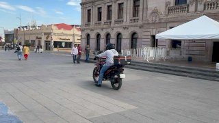 Reconocen vacío legal para sancionar motos y scooters en el Centro