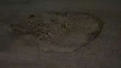 Reportan bache profundo en la colonia 2 de Junio 