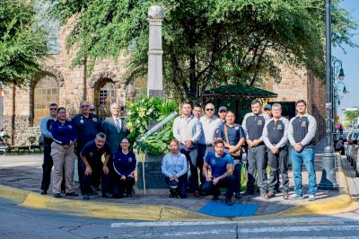 Rinden homenaje a Jesús Valdez Montes El Cuadrado en Parral 