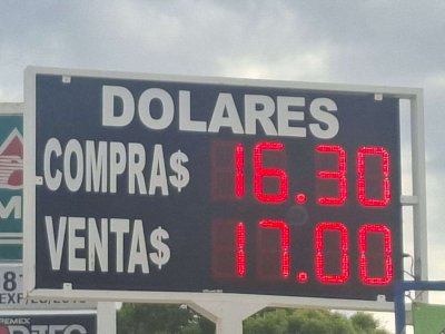 Cotiza dólar en $17 a la venta en Chihuahua