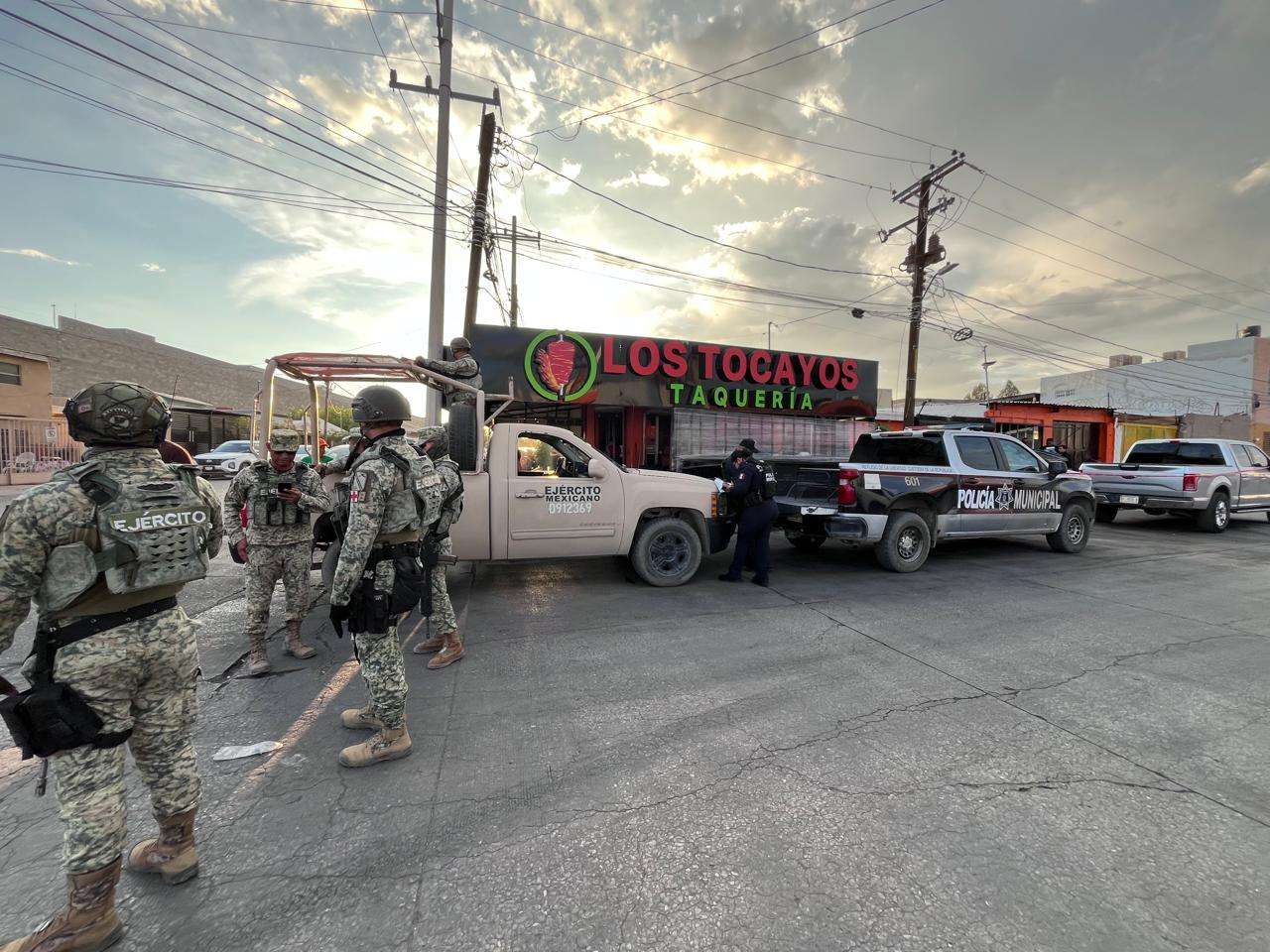 Taquero apuñala a compañero durante riña en Lomas de San José