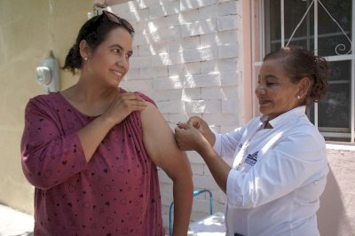 Mantiene Secretaría de Salud acciones de vacunación en Chihuahua 