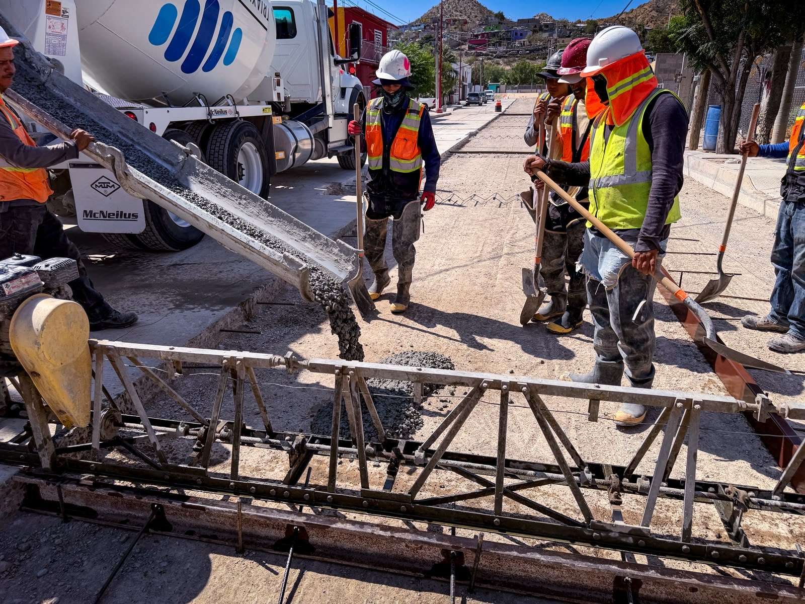 Avanzan repavimentación de calle Sagu tras trabajos del colector Nadadores