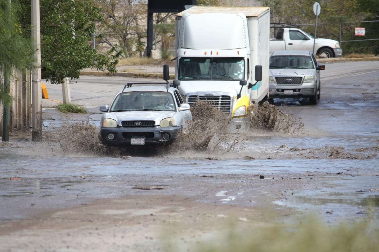 Exhorta Vialidad a conducir con precaución, continuarán las lluvias 
