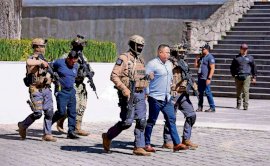 Logran atrapar con Operación Enjambre a 111 narcopolíticos