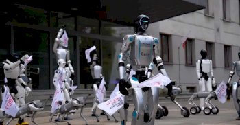 Protestan robots en Polonia contra uso descontrolado de IA