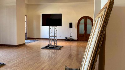 Preparan el salón Miguel Hidalgo para el Grito de Independencia