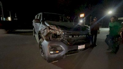 Chocan Ram y Tahoe en la carretera Chihuahua a Aldama