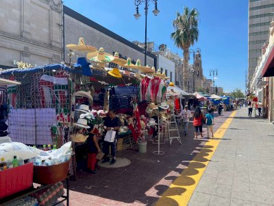 Autorizan casi 200 permisos para comercio ambulante