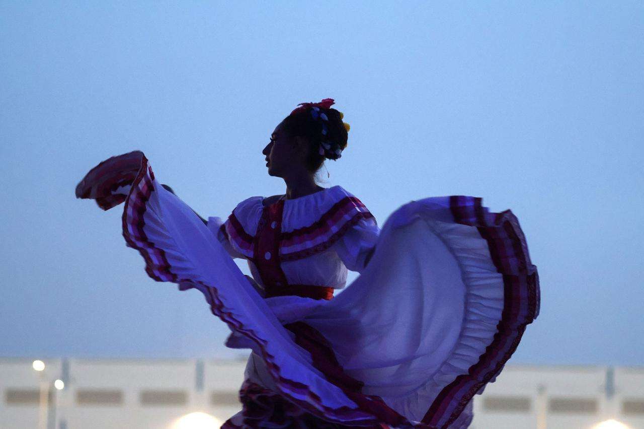 Disfrutan familias del suroriente el Juárez, Folklor y Tradición