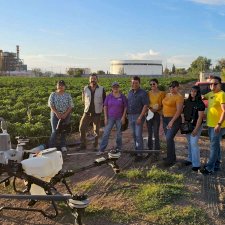 Conocen doctorantes de la Fcayf-Uach aplicaciones de drones agrícolas 