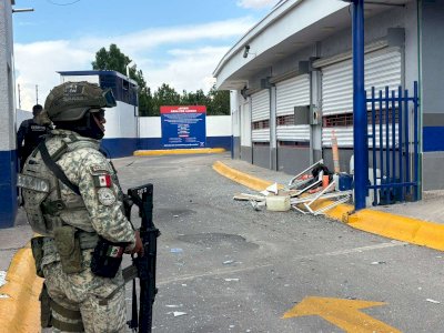 Explota minisplit en lavado de autos en Francisco Villa e Izalco