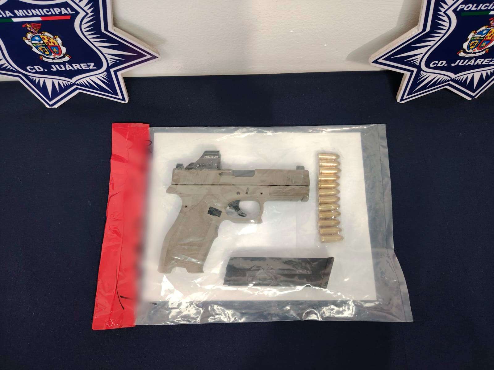 Arrestan a adolescente con arma calibre 9 mm
