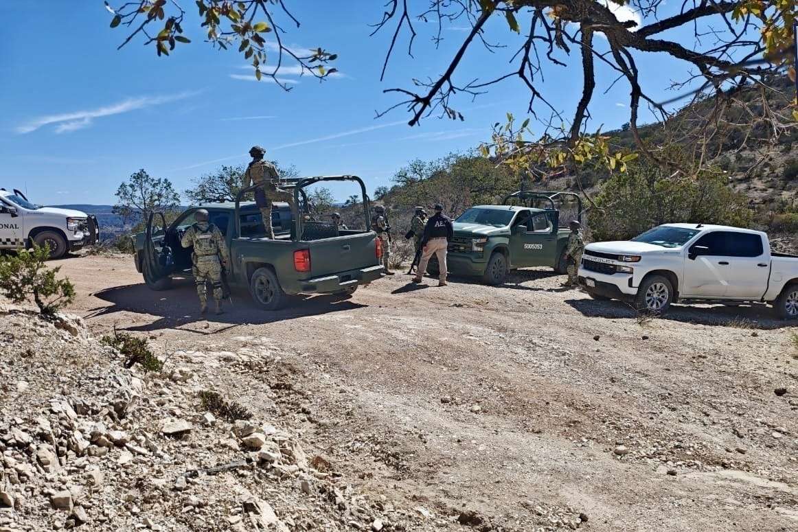 Detienen a cinco en Nonoava y arsenal asegurado 