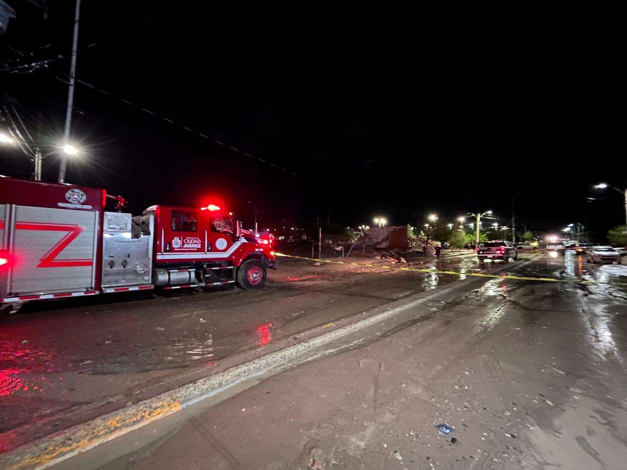 Muere adolescente de 17 tras derrumbe de barda durante lluvias