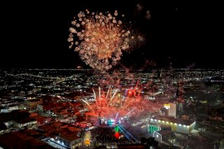 Abarrotan más de 10 mil personas el Grito en Delicias 