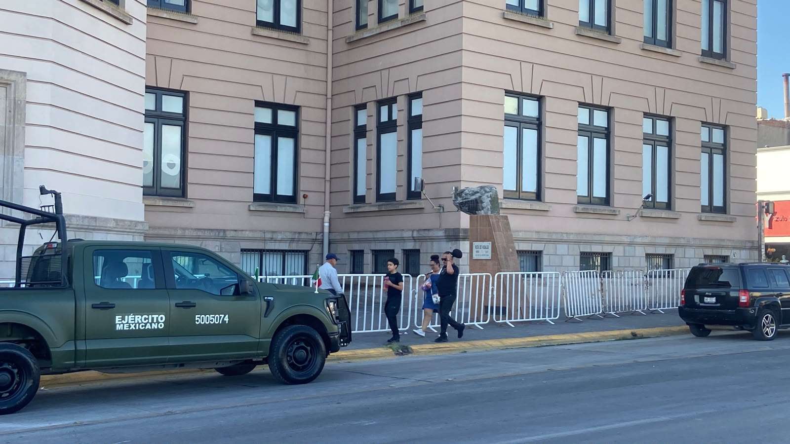 Mantienen cerradas calles del centro por Desfile Cívico Militar