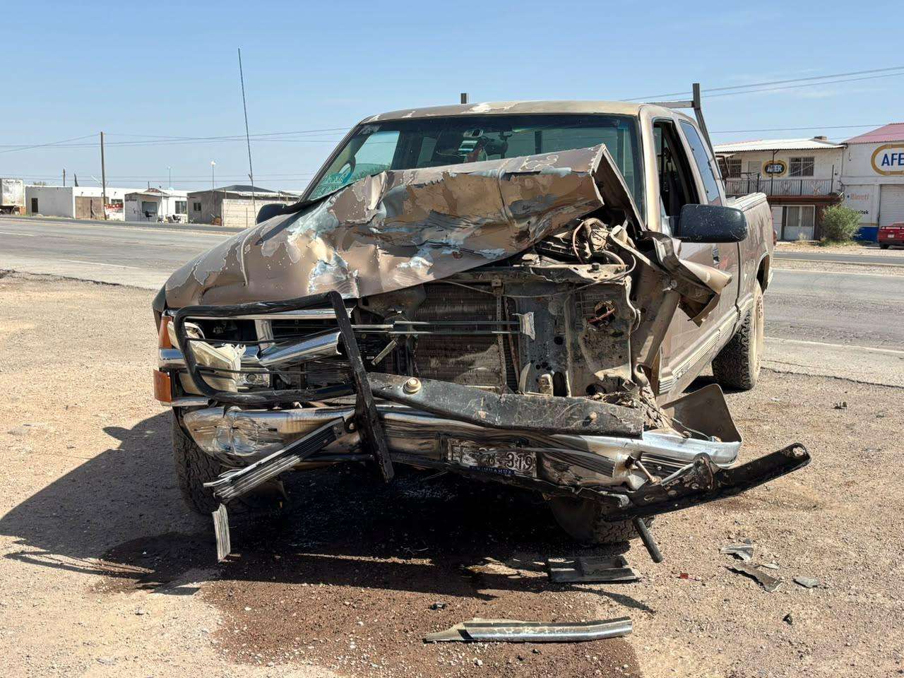 Deja fuerte choque dos heridos en la salida a Juárez 