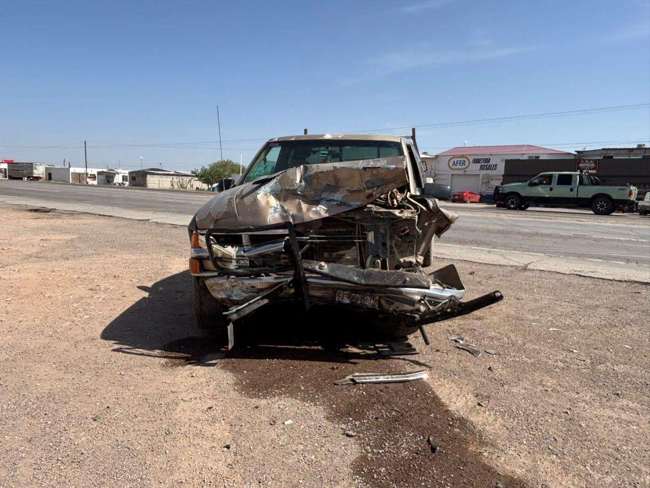 Deja fuerte choque dos heridos en la salida a Juárez 