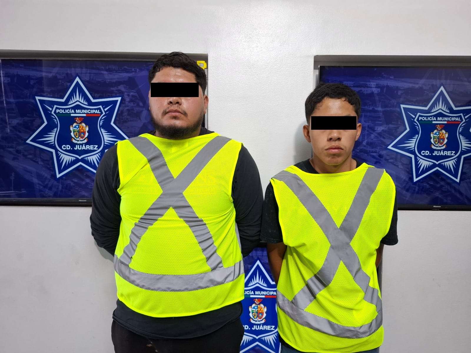 Detienen a dos con un revolver