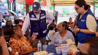 Lleva NutriChihuahua alimento a familias de Punta Oriente 