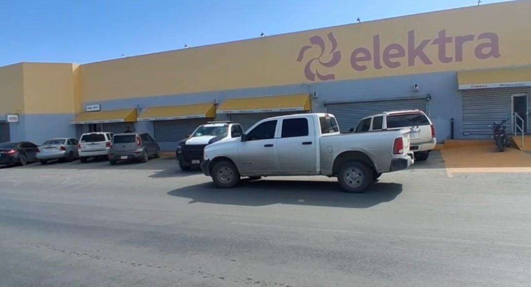 Roban 300 mil pesos de caja fuerte en sucursal de Banco Azteca 