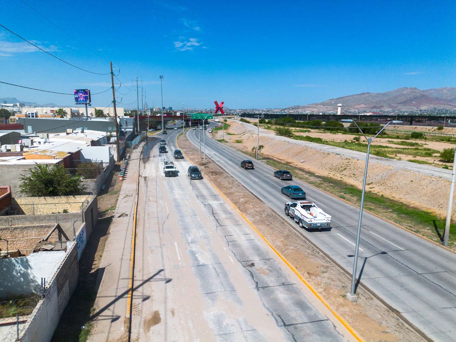Repara JMAS hundimiento y restablecen circulación en el Cuarto Siglos 