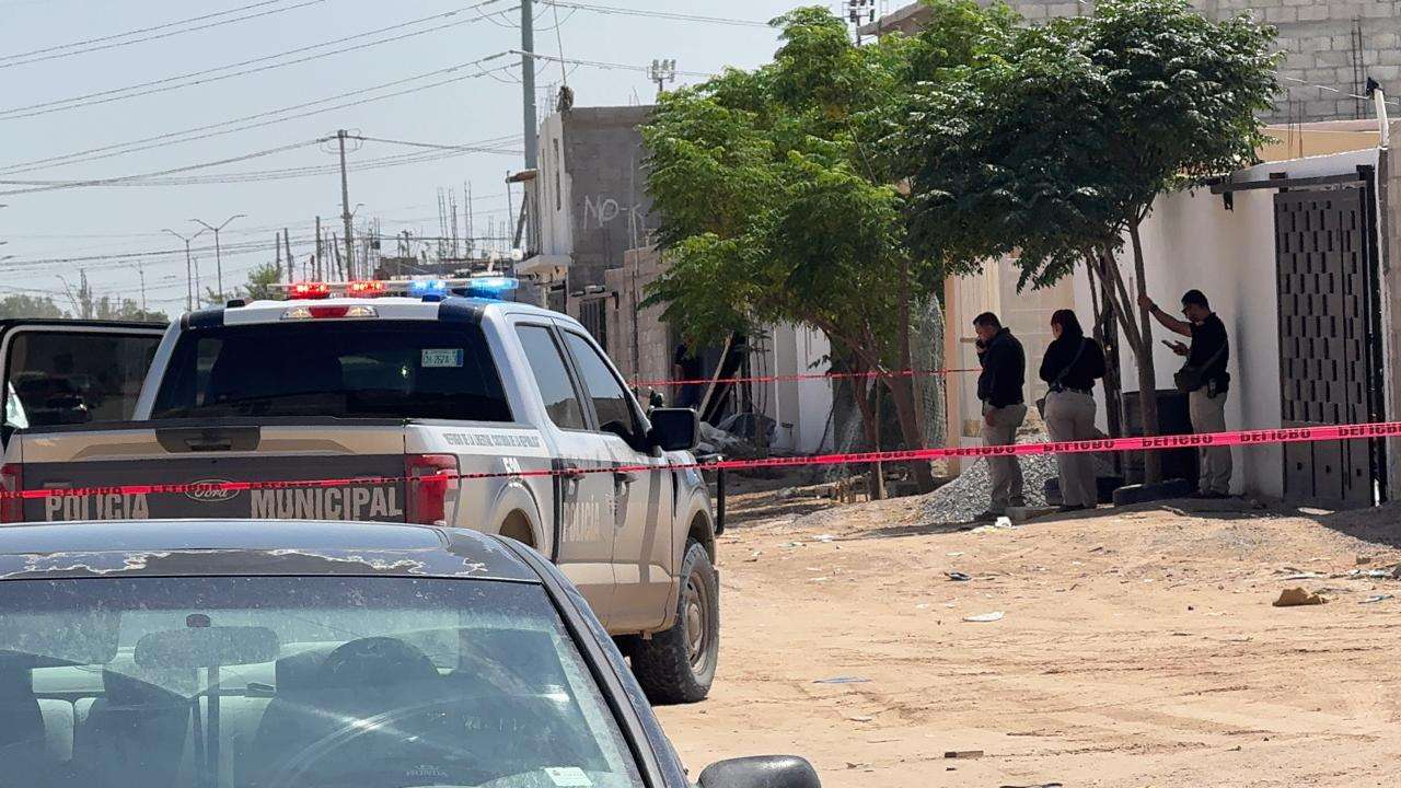 Dejan cadáver dentro de una maleta en baldío de la Castillo Peraza 