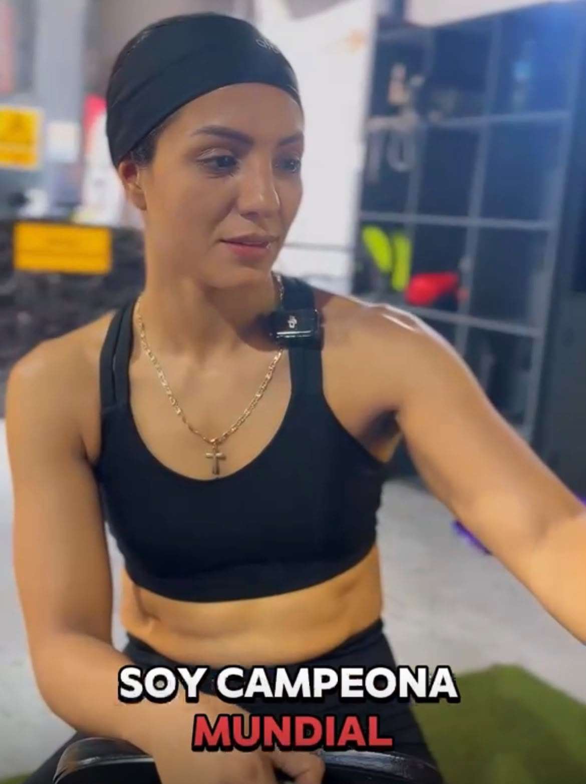 Busca la Bonita Fernández título mundial interino WBC