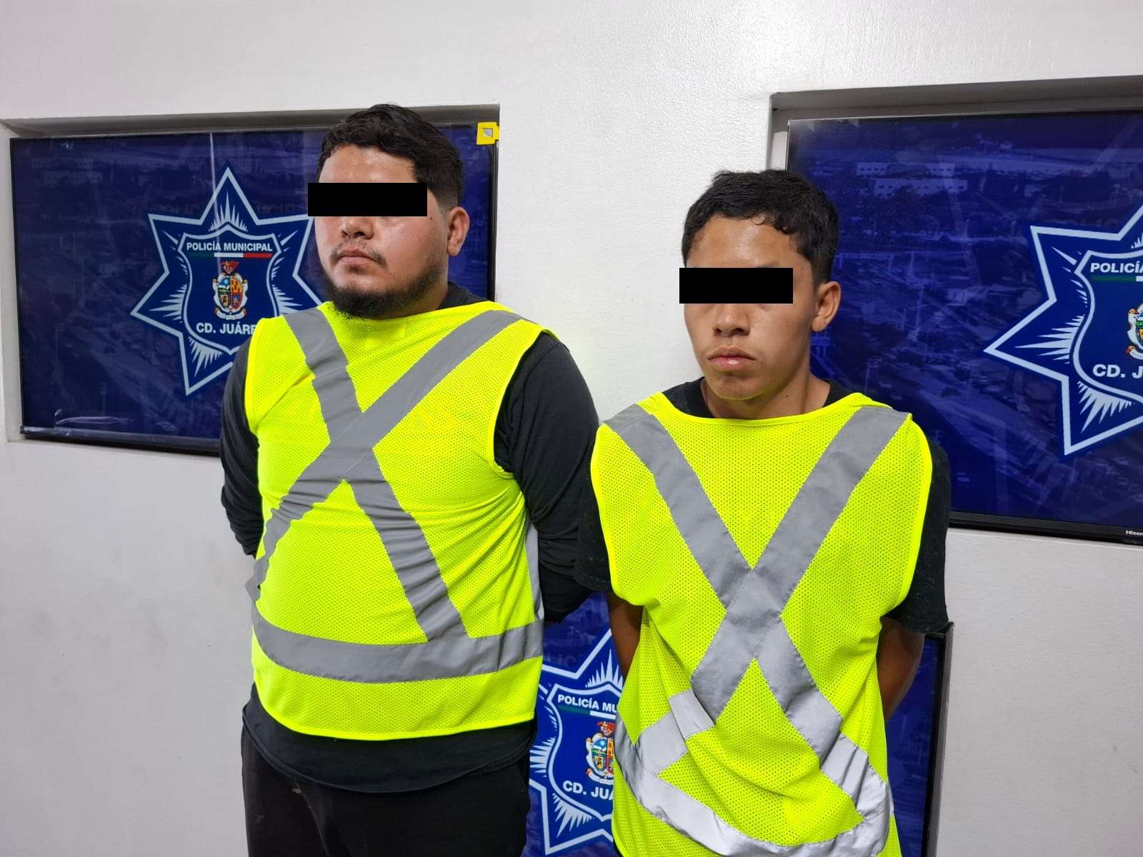 Detienen a dos con un revolver