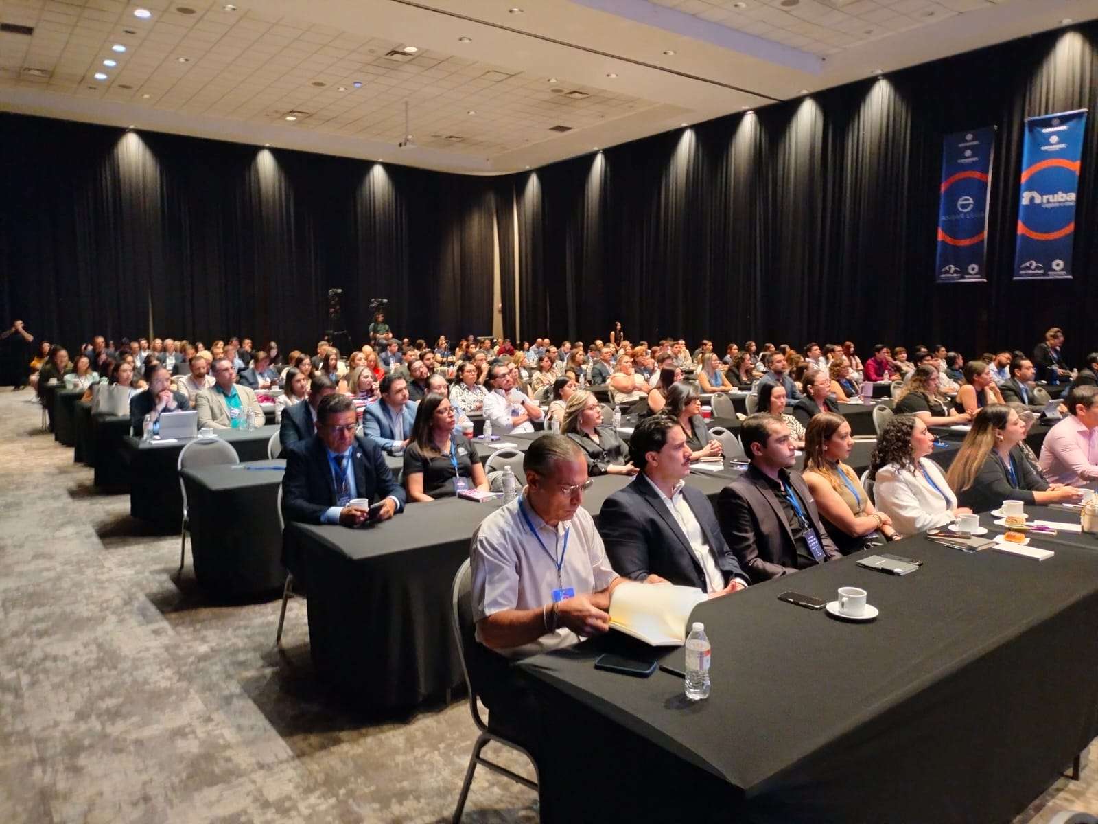 Analizan empresarios retos laborales en Foro Nacional Coparmex