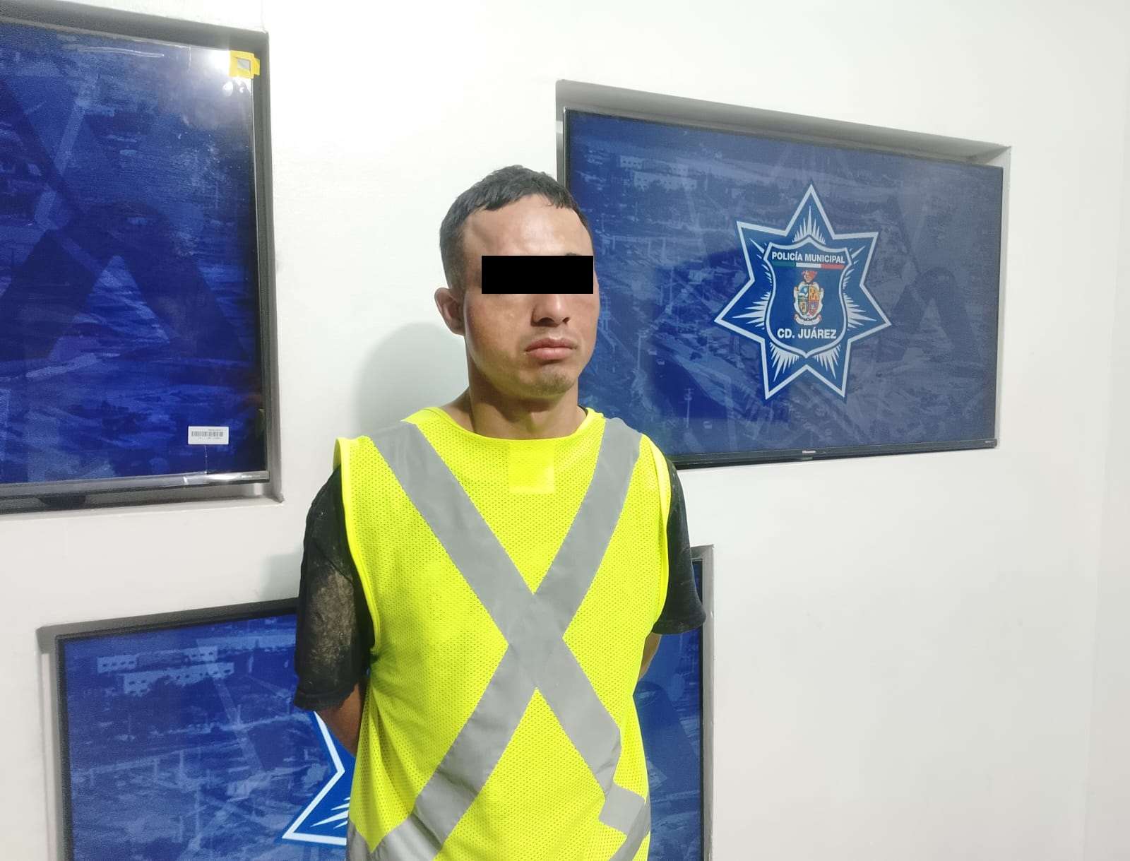 Detienen a hombre por presunto robo de vehículo en Lomas del Desierto