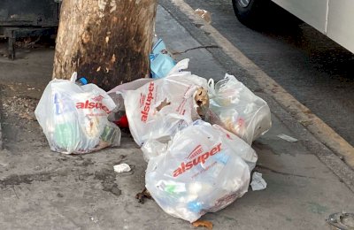 Acumulan basura en calles del primer cuadro de la ciudad 