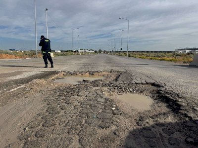 Super bache en la entrada por Santa Teresa genera indignación