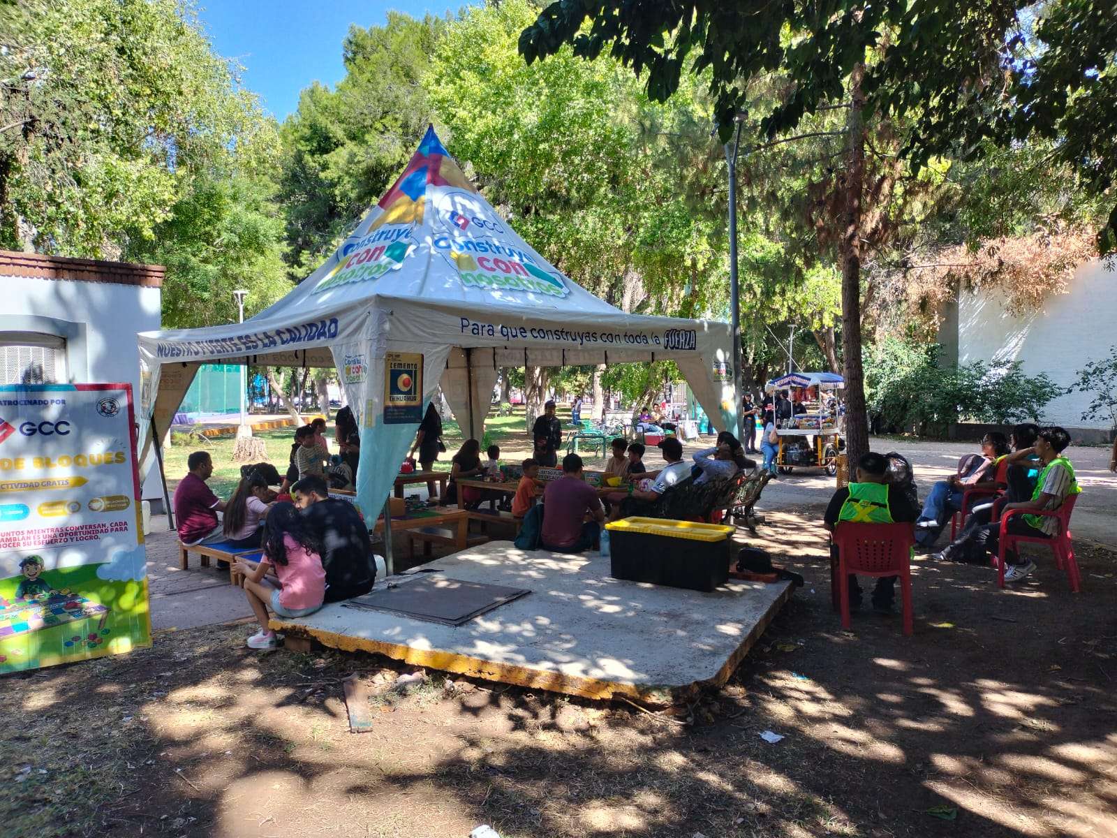 Aprenden familias protocolos de emergencia durante Domingo Feliz