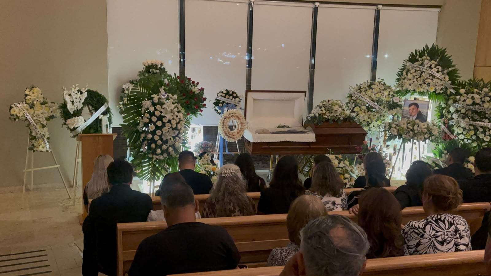 Dan último adiós a Jaime Enríquez Ordóñez en Mausoleos