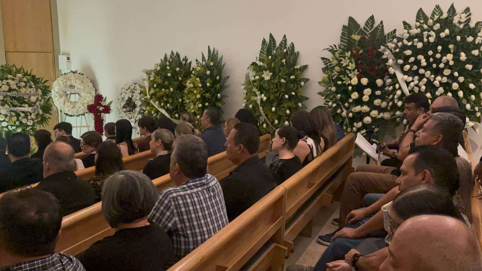 Dan último adiós a Jaime Enríquez Ordóñez en Mausoleos