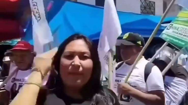 Asesinan a balazos a candidata peruana durante acto de campaña