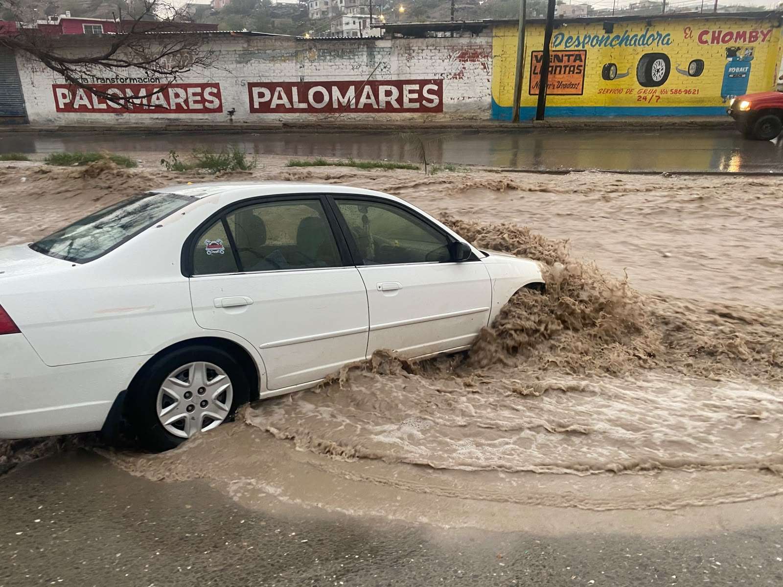 Brinda Seguridad Pública auxilio a ciudadanos afectados por la tormenta
