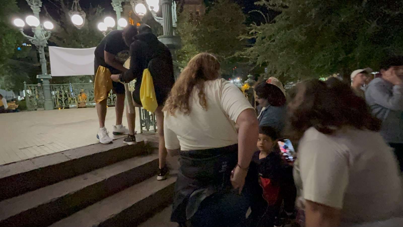Realizan caminata Luces por la vida en Plaza de Armas