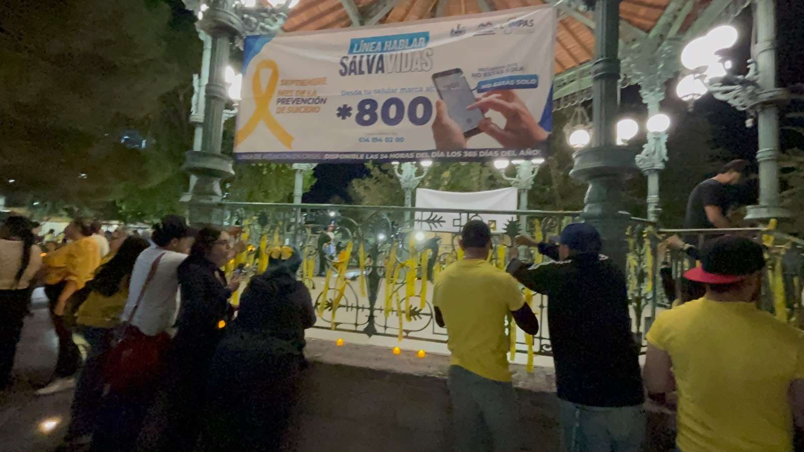 Realizan caminata Luces por la vida en Plaza de Armas