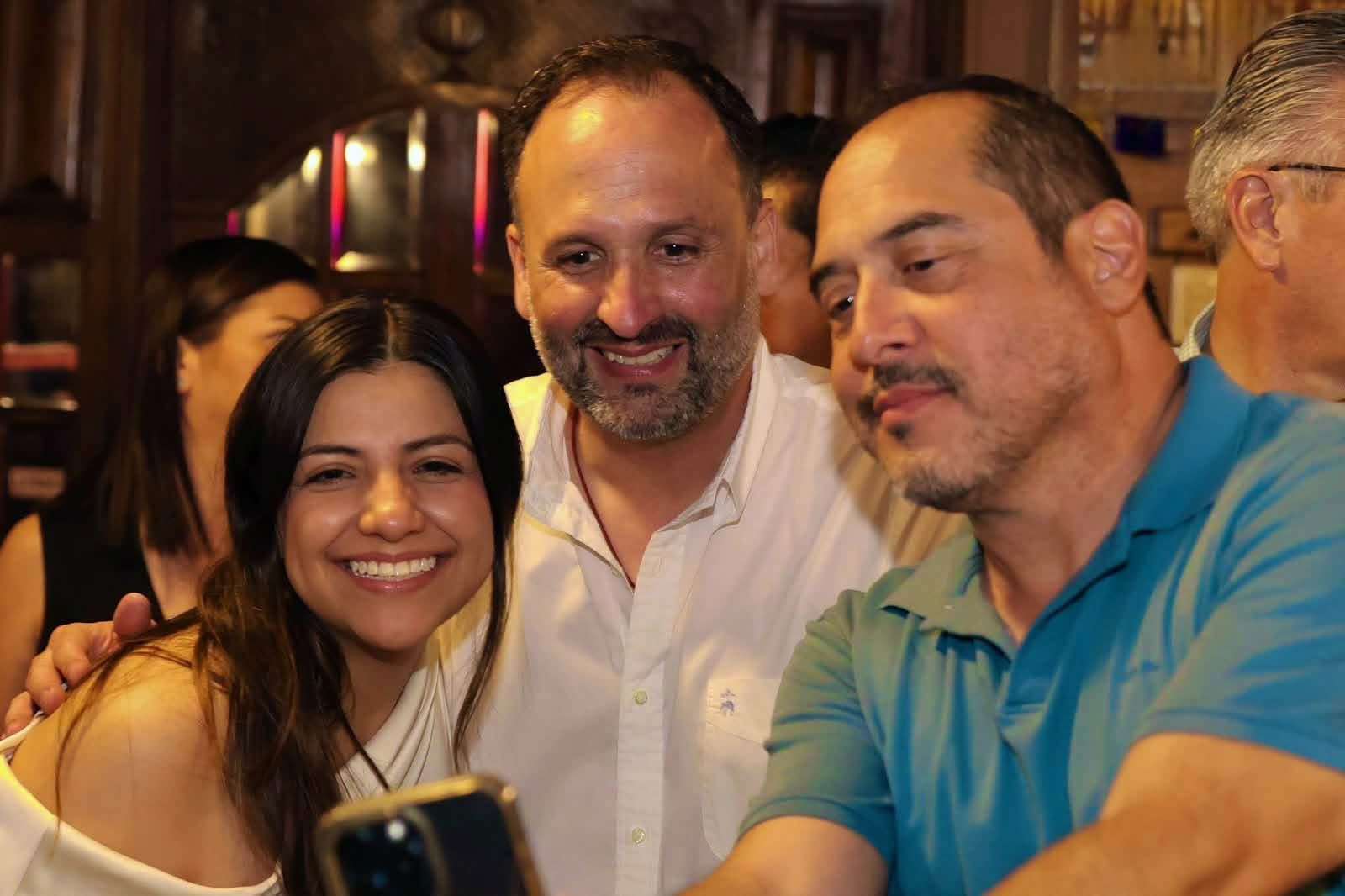Sostiene De la Peña encuentro con personal de Coesvi