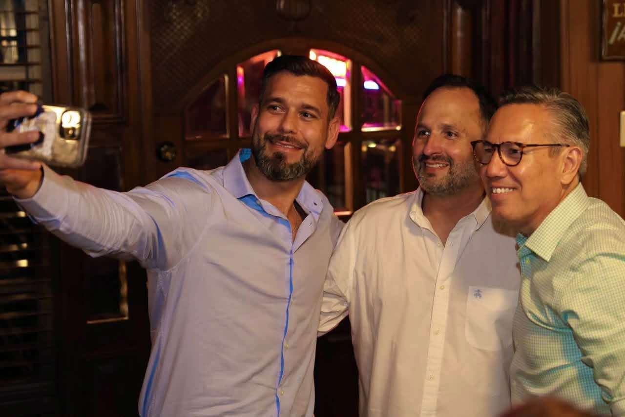 Sostiene De la Peña encuentro con personal de Coesvi