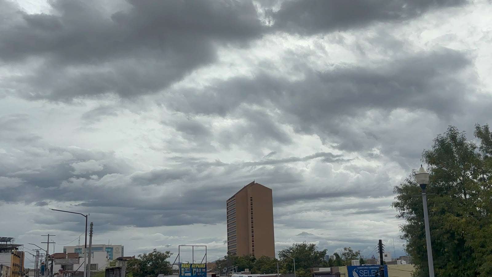 Registra Chihuahua máxima de 24°C con cielo nublado en la tarde 